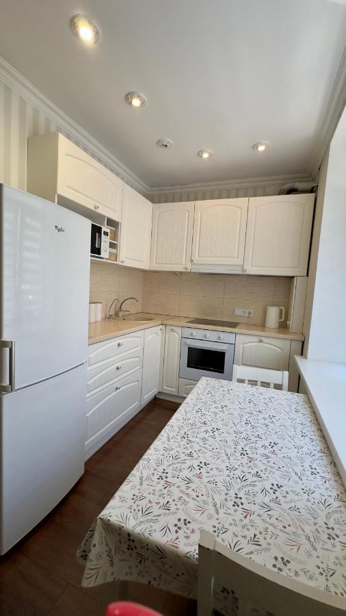 Apartment In The Centre Of City Dnipro Exterior foto